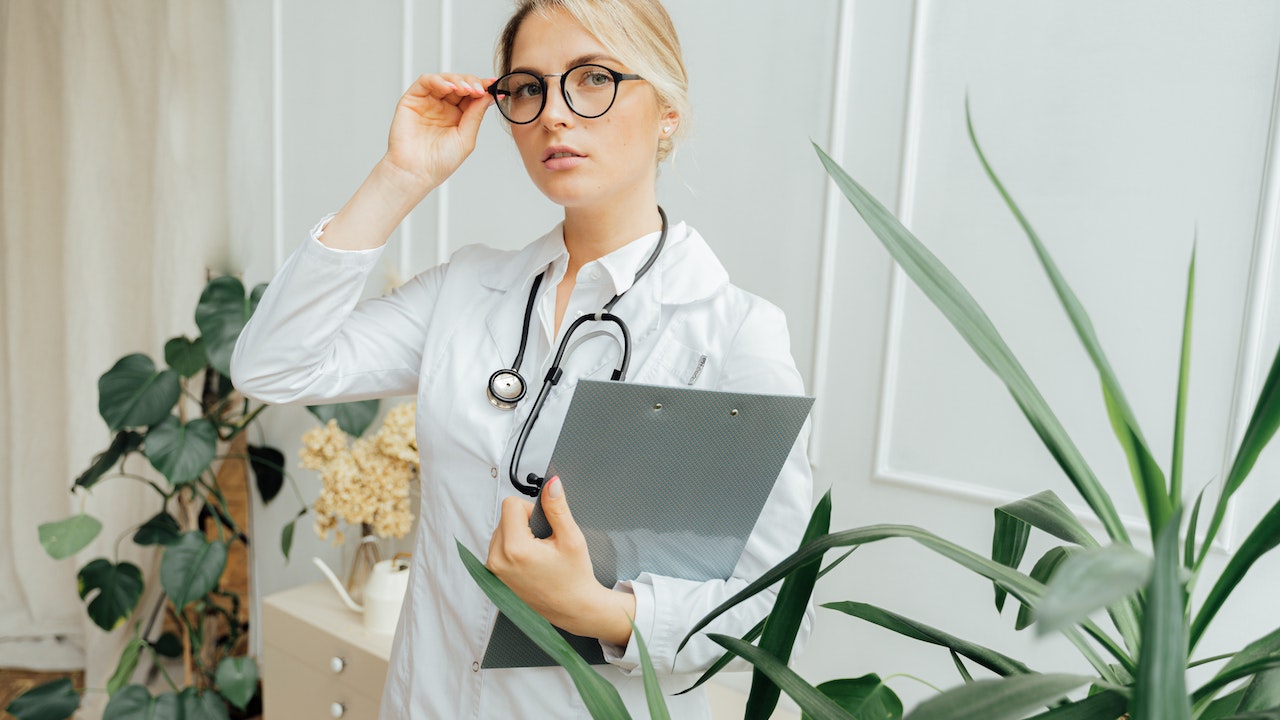 Tips for Nurses to Stay Refreshed during Intense 12-hour Shifts