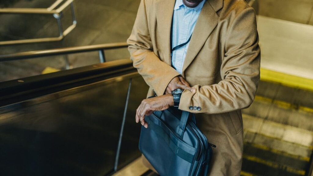 Hustle Culture Paradox: The Unintended Consequences of Fast-Paced Life