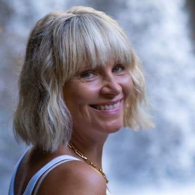 Human Design: The Map to Your Energetic Blueprint That Unlocks Your Authentic Purpose (Emma Dunwoody)