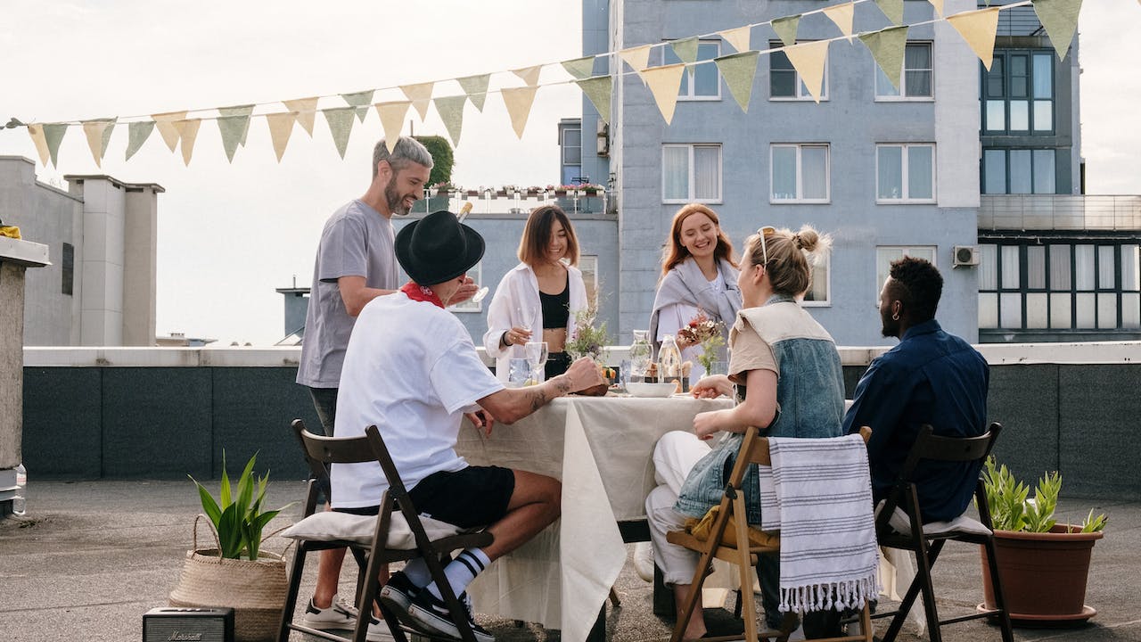 pexels-cottonbro-studio-4877861