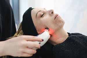 Advancing Dermatological Care through Dermatology Nurse Practitioners Advancing Dermatological Care through Dermatology Nurse Practitioners