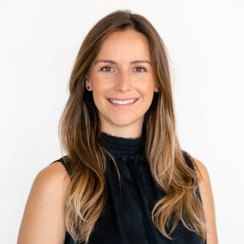 Aging Gracefully, Powerhouse Peptides + Shifting Society's Script For Skin Health | Alessandra Zonari (OneSkin) Aging Gracefully, Powerhouse Peptides + Shifting Society